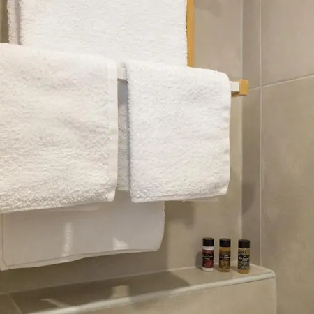 Nevma Boutique * Nausa