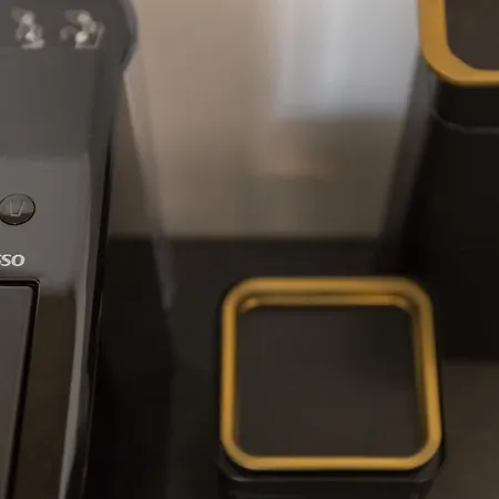 Nevma Boutique 나오우사